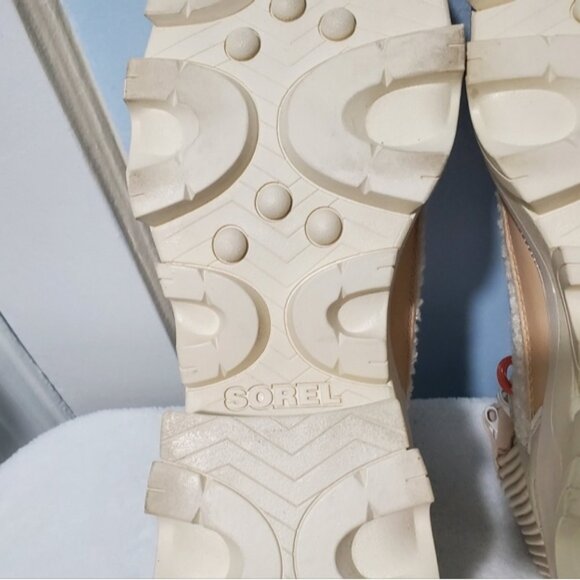 NWT Sorel Brex Cozy Shearling Lace-Up Boot Sz 9 - Picture 7 of 10